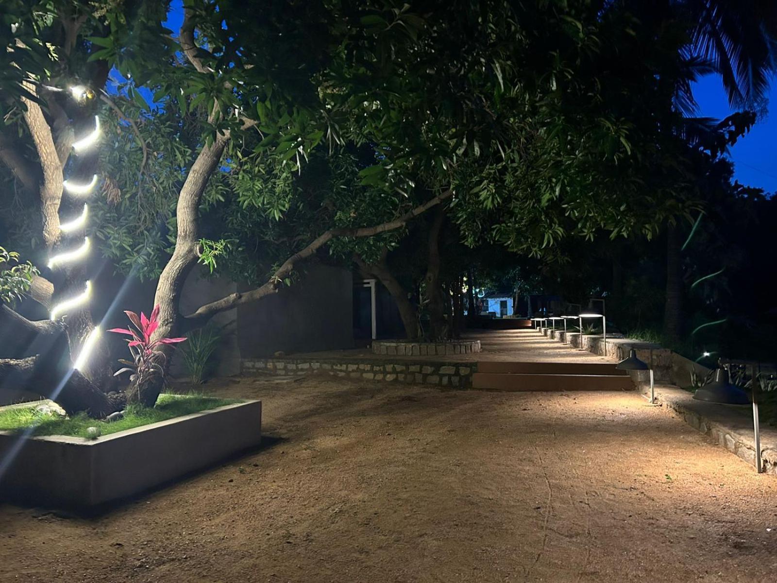 Hampi Village Resort & Tutti Cafe Esterno foto