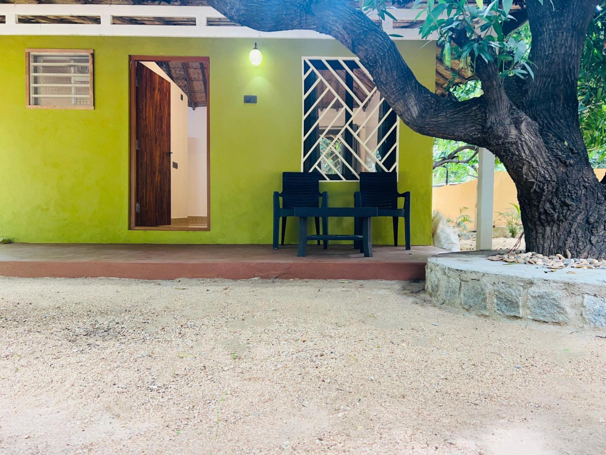 Hampi Village Resort & Tutti Cafe Esterno foto